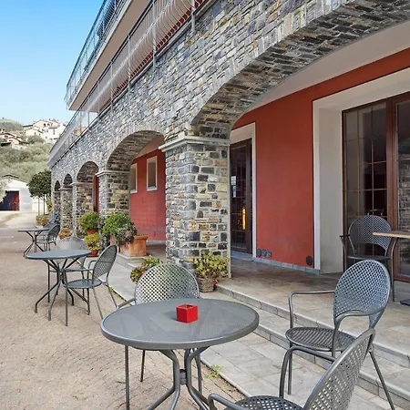 Virginia La Scuderia Apartment Molino Nuovo (Savona)